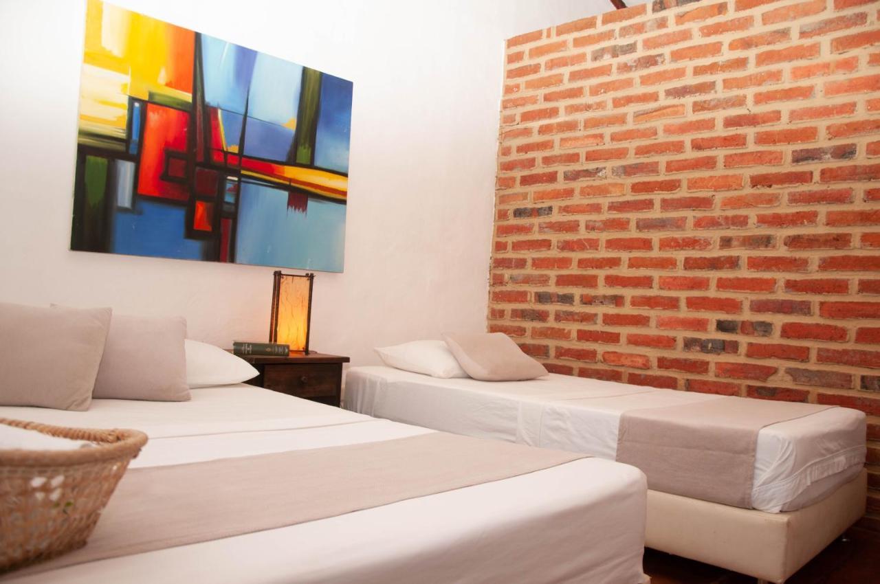 La Juanita Hostel בריצ'ארה מראה חיצוני תמונה